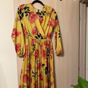 Made in Italy Pleated Floral Midi Dress